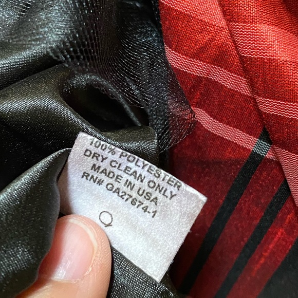 Gently worn Eva Franco dress. GORGEOUS fabric. Size 2 - Picture 5 of 11